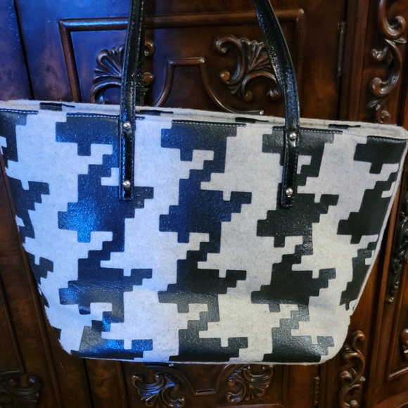 ‼️SOLD‼️Kate Spade Tote, Fabric, Like Brand New - Picture 2 of 13